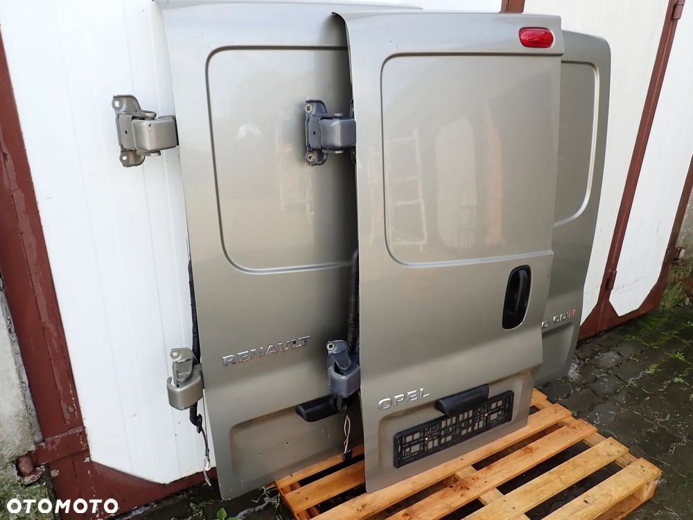 Trafic 2 VivaroA Primastar Tylne Drzwi - 3