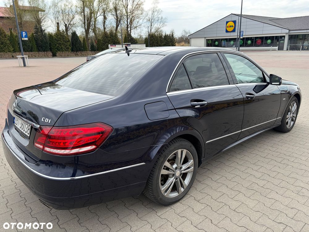 Mercedes-Benz Klasa E 350 CDI BlueEff Avantgarde - 5