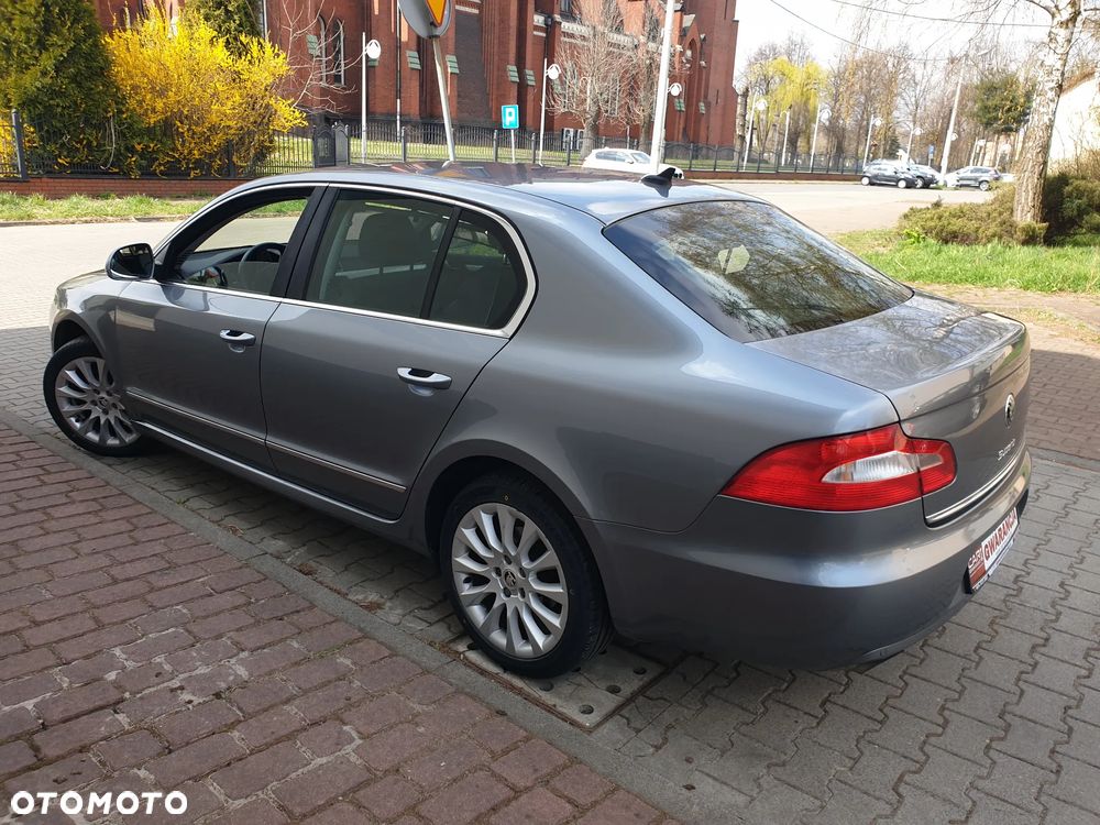Skoda Superb 1.6 TDI Green tec Ambition - 5