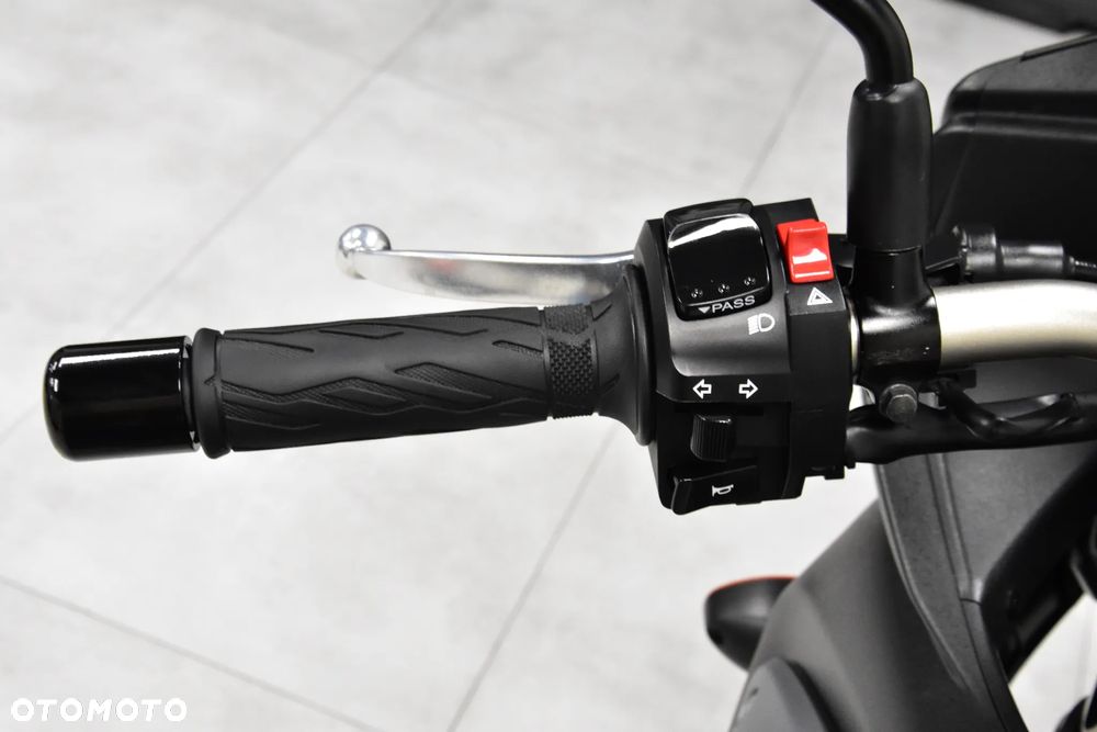 Suzuki DL - 18