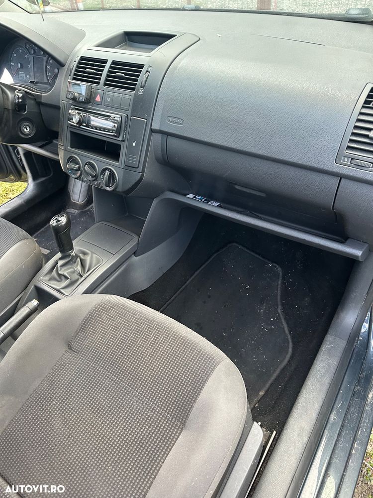 Volkswagen Polo - 14