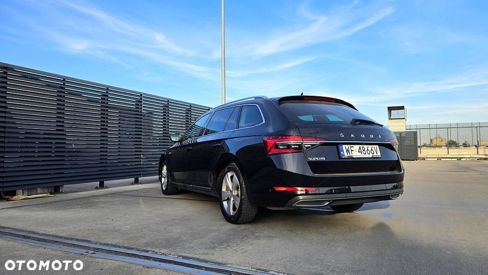 Skoda Superb 2.0 TDI SCR L&K DSG - 4