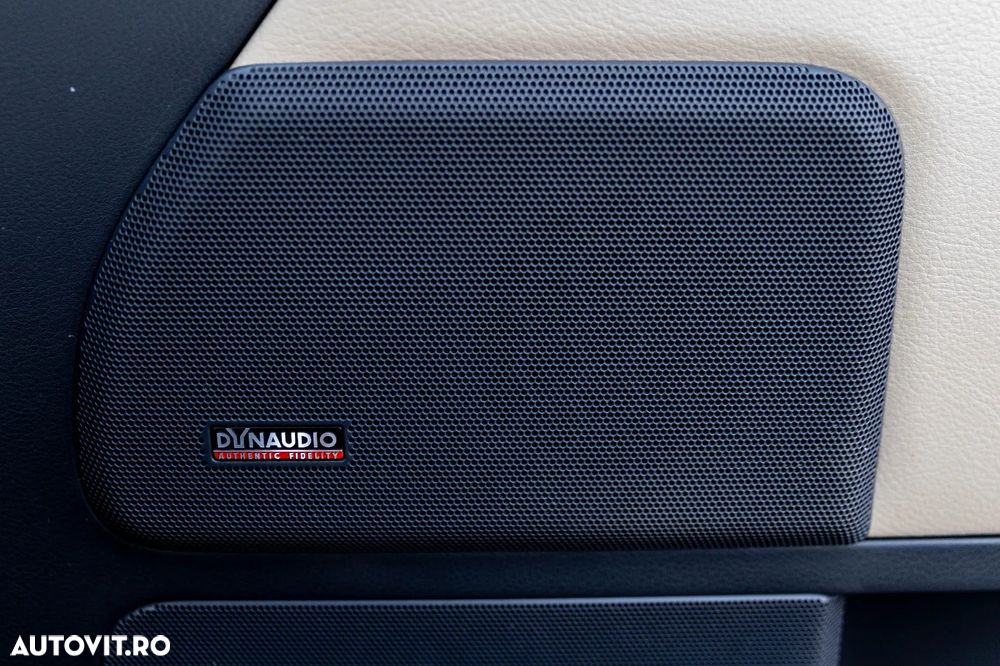 Volkswagen Multivan - 23