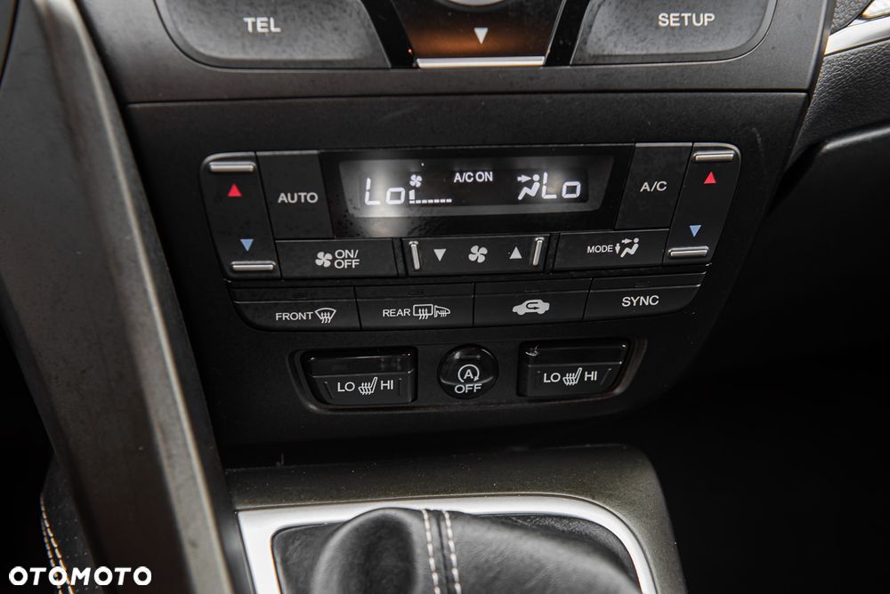 Honda Civic 1.8 i-VTEC Executive Black Edition - 24