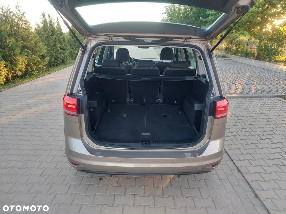 Volkswagen Touran 1.6 TDI BMT SCR Comfortline - 10