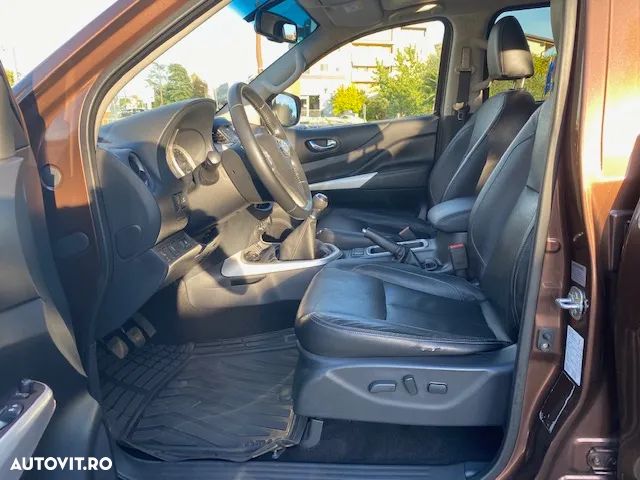 Nissan Navara 2.3 dCi Bi Turbo Double Cab Tekna - 16