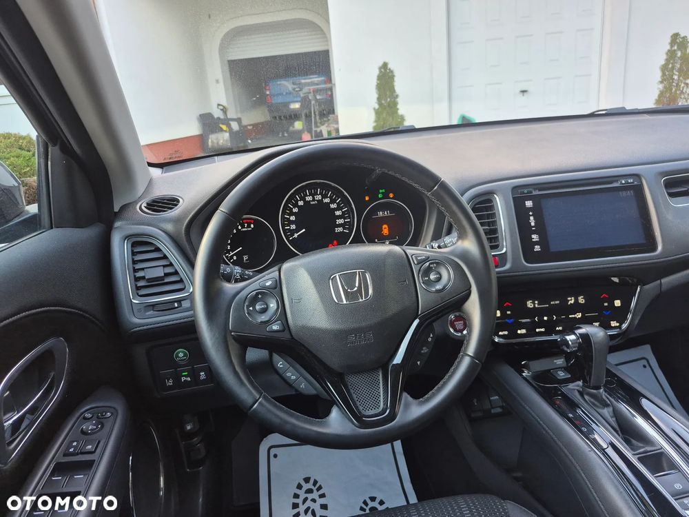 Honda HR-V 1.5 i-VTEC CVT Executive - 22
