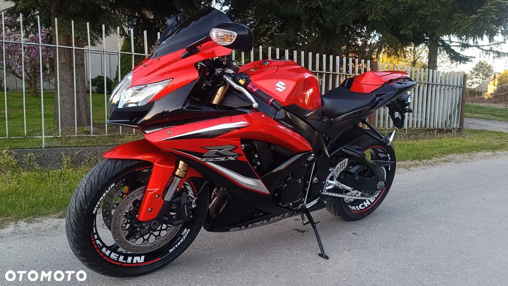 Suzuki GSX-R - 1