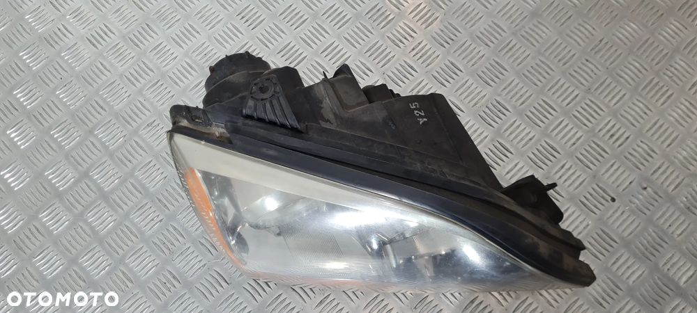 Kia Sorento I Lampa Przód USA - 9