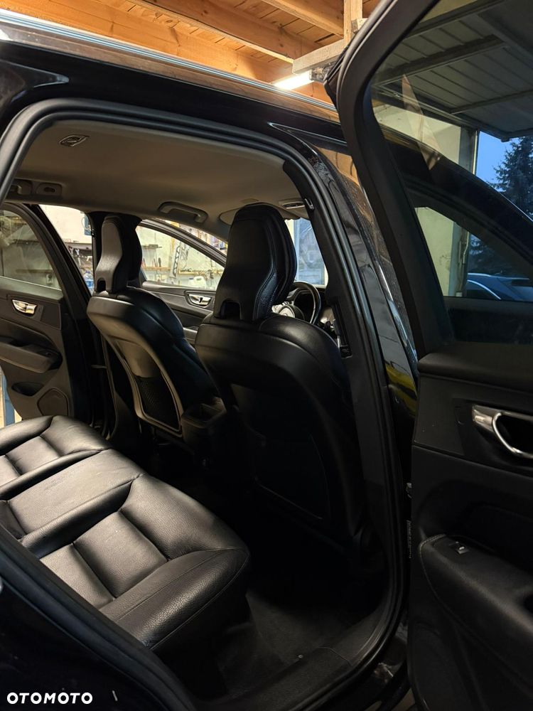 Volvo XC 60 D4 Momentum - 9