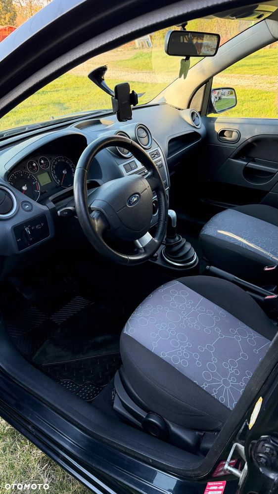Ford Fiesta - 13