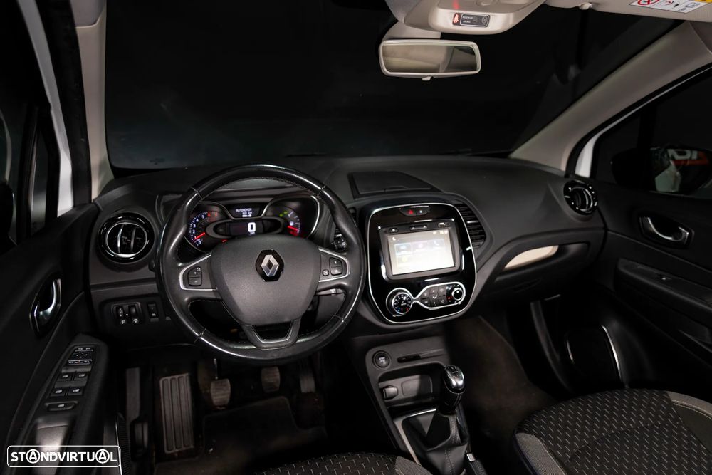 Renault Captur 0.9 TCE Exclusive XMOD - 11