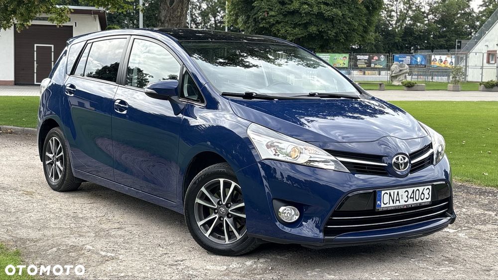 Toyota Verso - 1