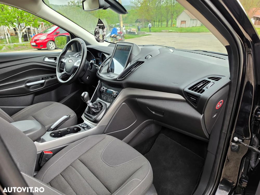 Ford Kuga 2.0 TDCi 2x4 Business Edition - 25