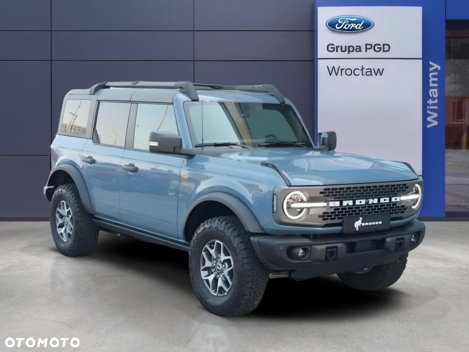 Ford Bronco - 7