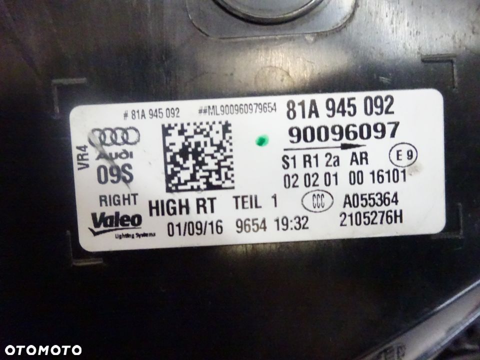 81A945092  81A945091 Lampa tyl lewa prawa LED Audi Q2 czesci - 4