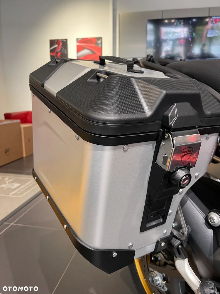 Ducati Multistrada - 32