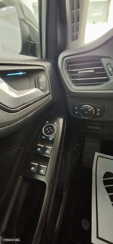 Ford Focus 1.5 TDCi ECOBlue Titanium - 21