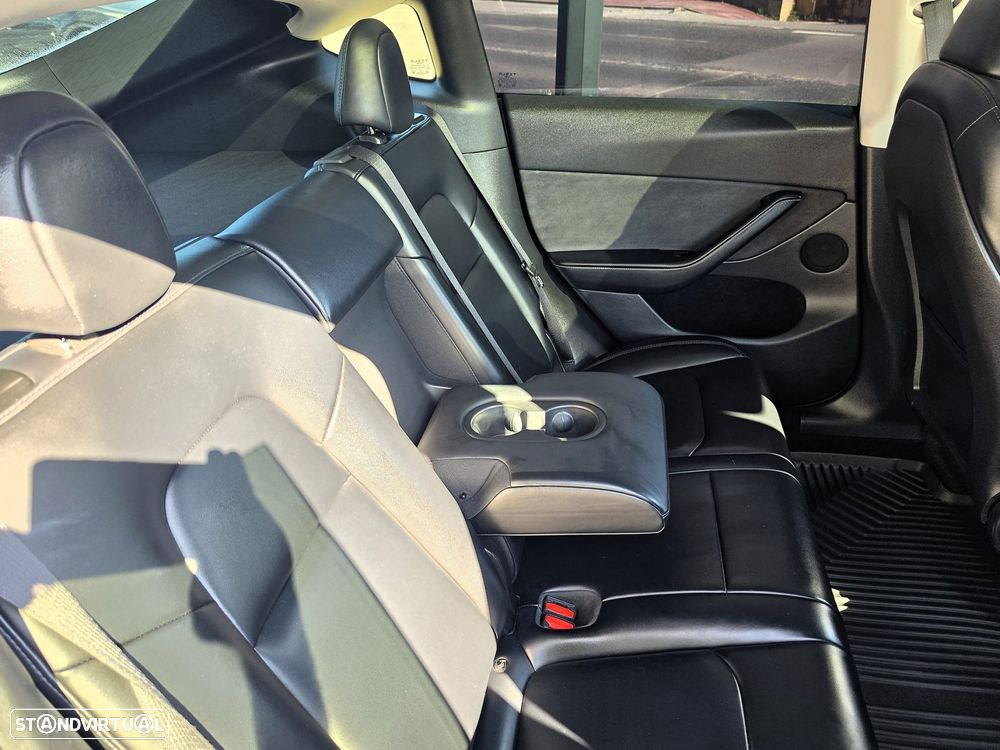 Tesla Model Y Standard - 34