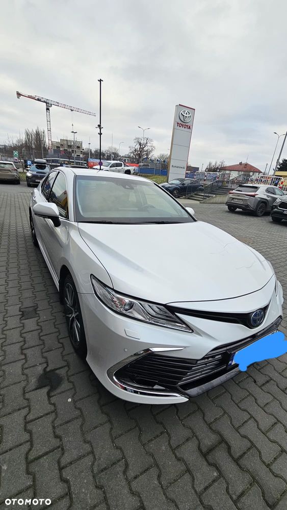 Toyota Camry - 5