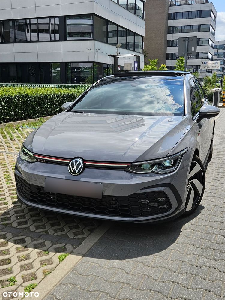 Volkswagen Golf - 25