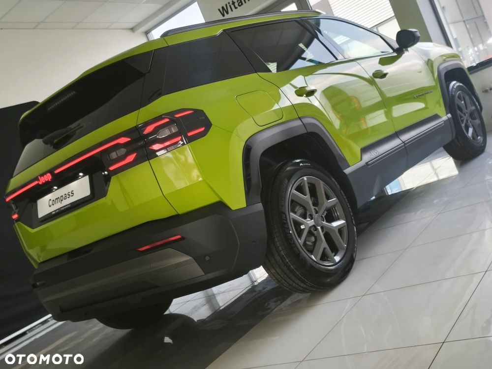 Jeep Compass 1.2 T3 mHEV First Edition FWD DCT - 11