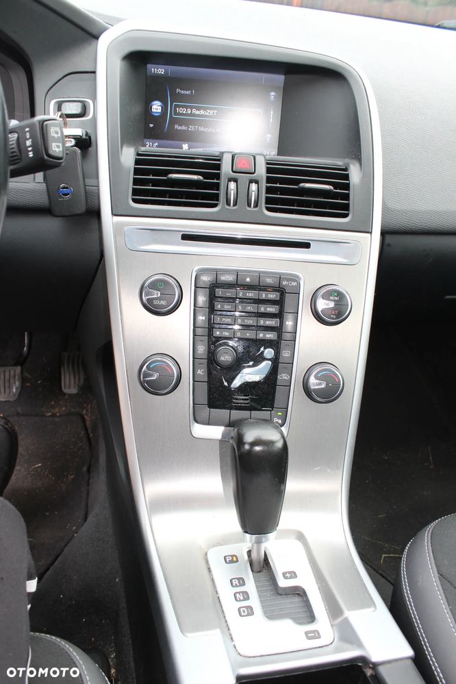 Volvo XC 60 D3 Momentum - 8