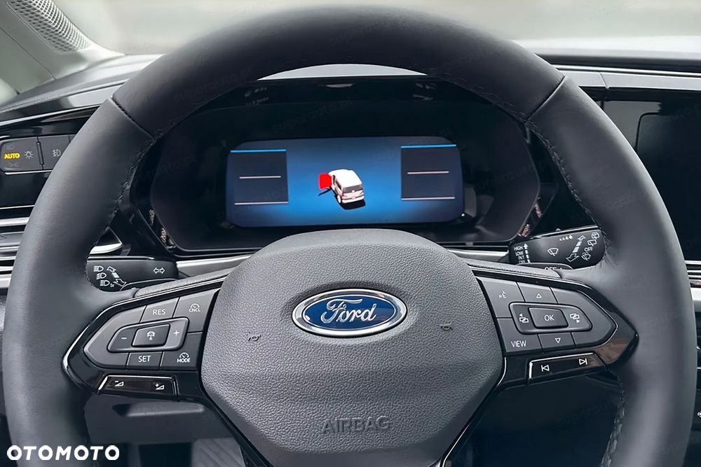 Ford Tourneo Connect - 8