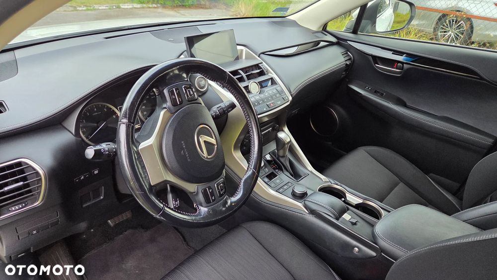 Lexus NX 200t Elite AWD - 2