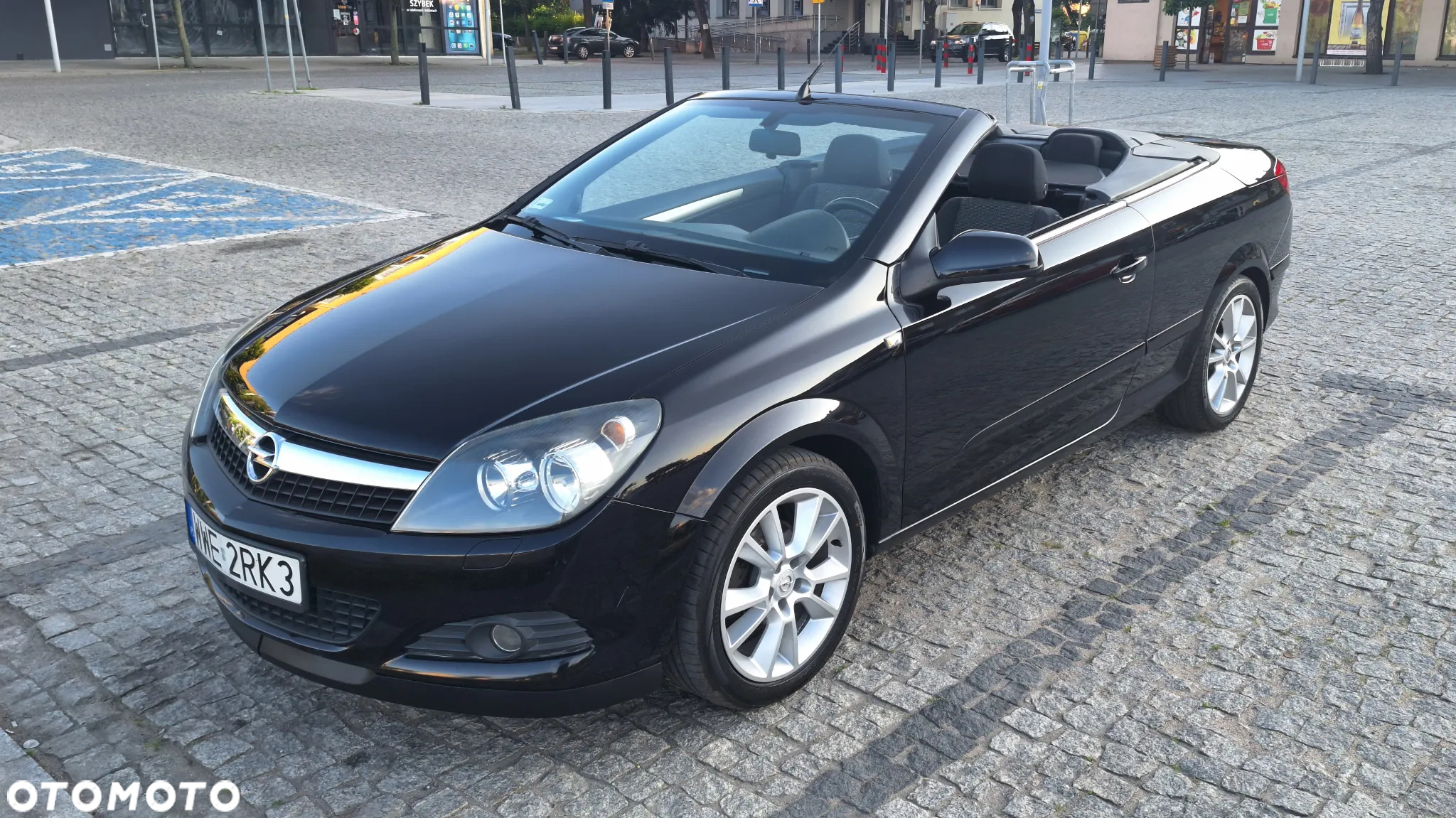 Opel Astra TwinTop 1.8 Enjoy - 12