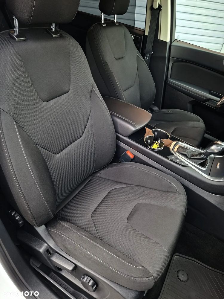 Ford S-Max 2.0 TDCi Titanium PowerShift - 8