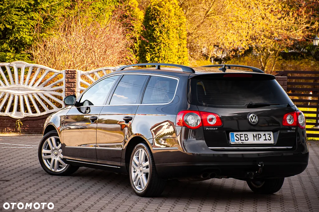 Volkswagen Passat 2.0 TDI Highline - 18