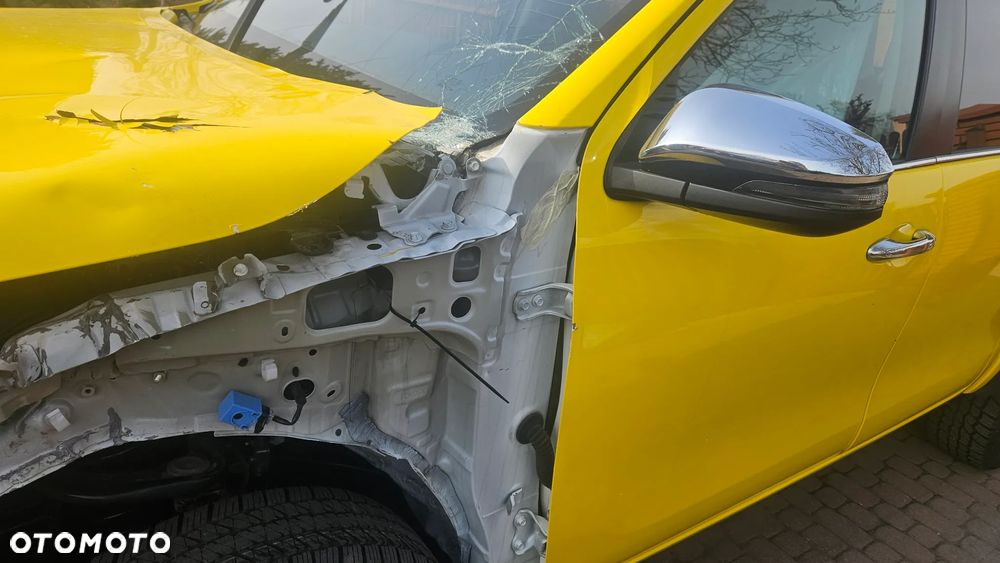 Toyota Hilux 2.8 D-4D Double Cab SR5 4x4 - 8