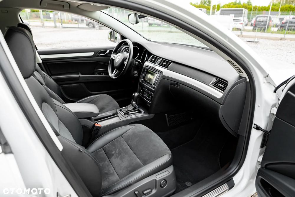 Skoda Superb 2.0 TSI DSG Elegance - 26