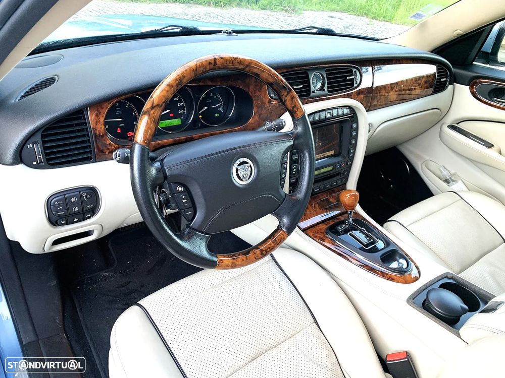 Jaguar XJ XJ6 2.7 Twin Turbo Diesel Executive Last Edition - 4