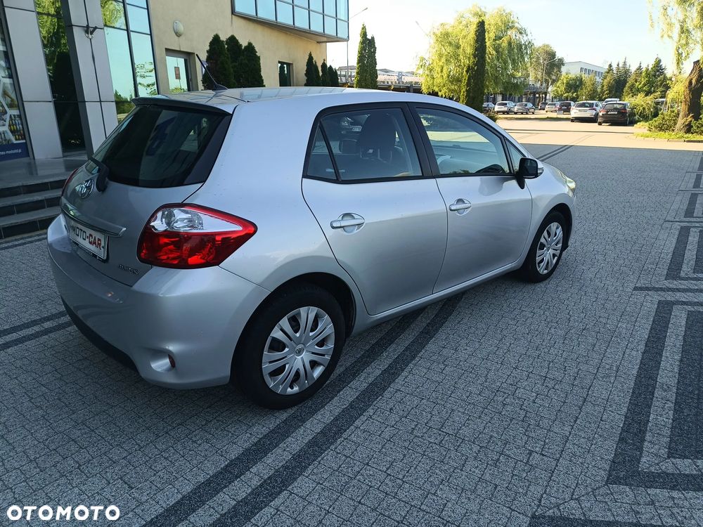 Toyota Auris 1.6 Luna - 4
