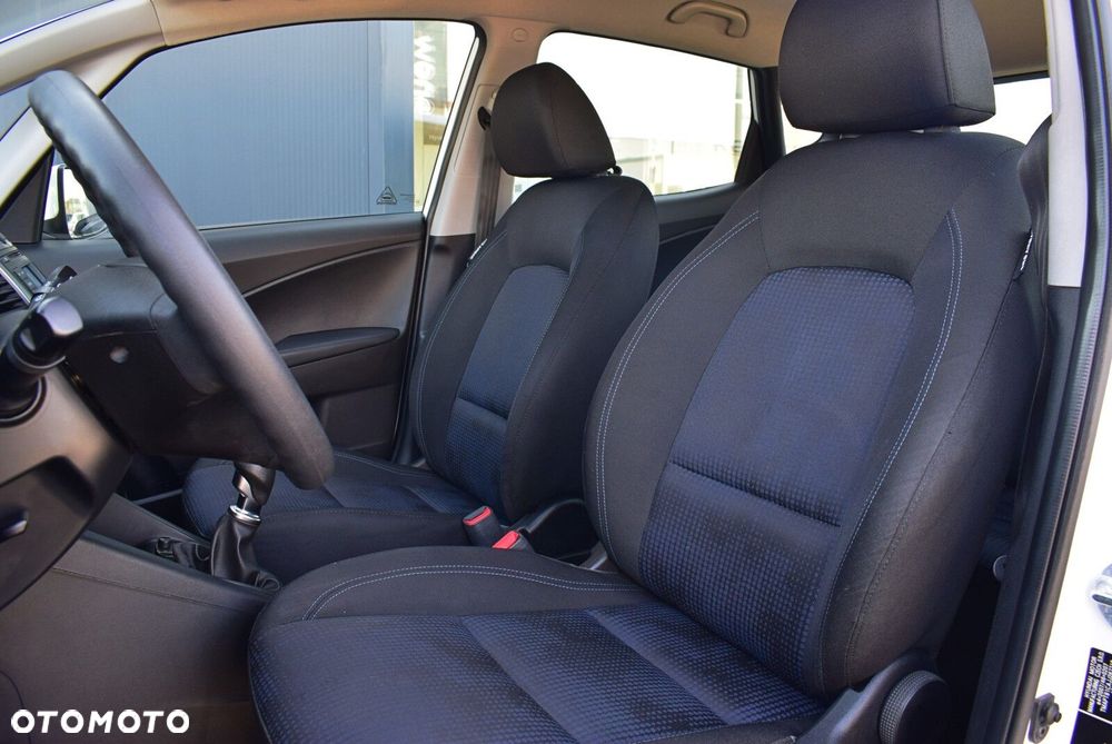 Hyundai ix20 - 12
