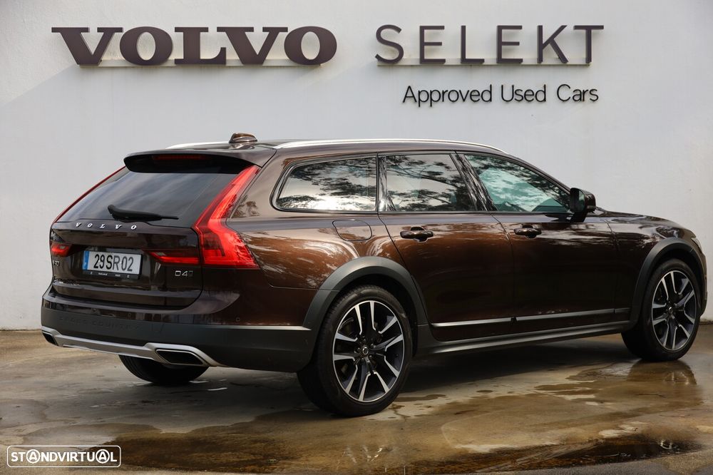 Volvo V90 Cross Country 2.0 D4 Pro AWD Geartronic - 5