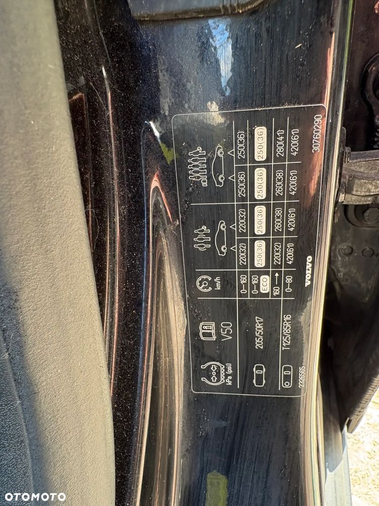 Volvo V50 2.0 Momentum - 25