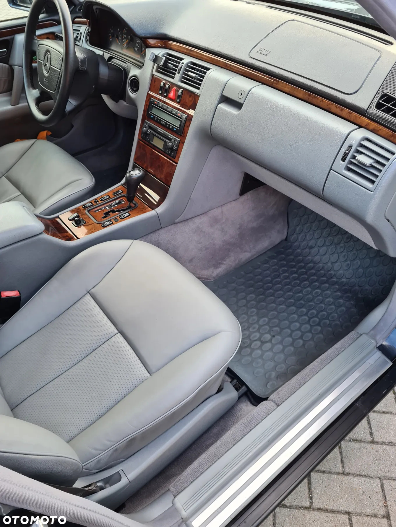 Mercedes-Benz Klasa E 320 4 Matic Elegance - 7
