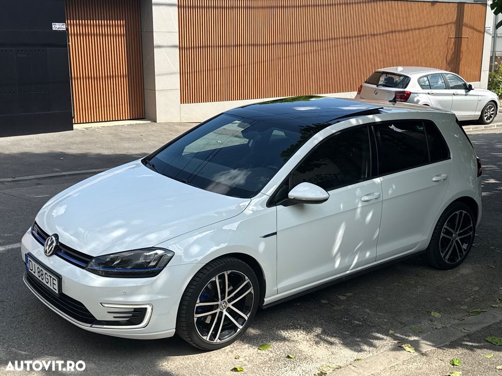 Volkswagen Golf Standard - 10