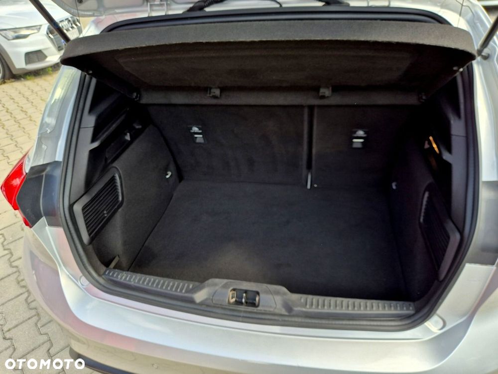 Ford Focus 1.0 EcoBoost Hybrid ST-LINE - 27