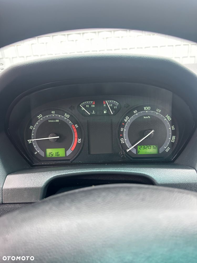 Skoda Fabia 1.4 16V Celebration - 17