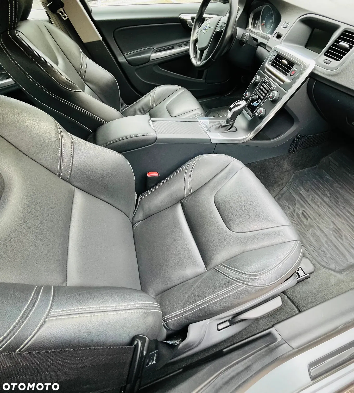 Volvo S60 T3 Drive-E Dynamic Edition (Kinetic) - 9