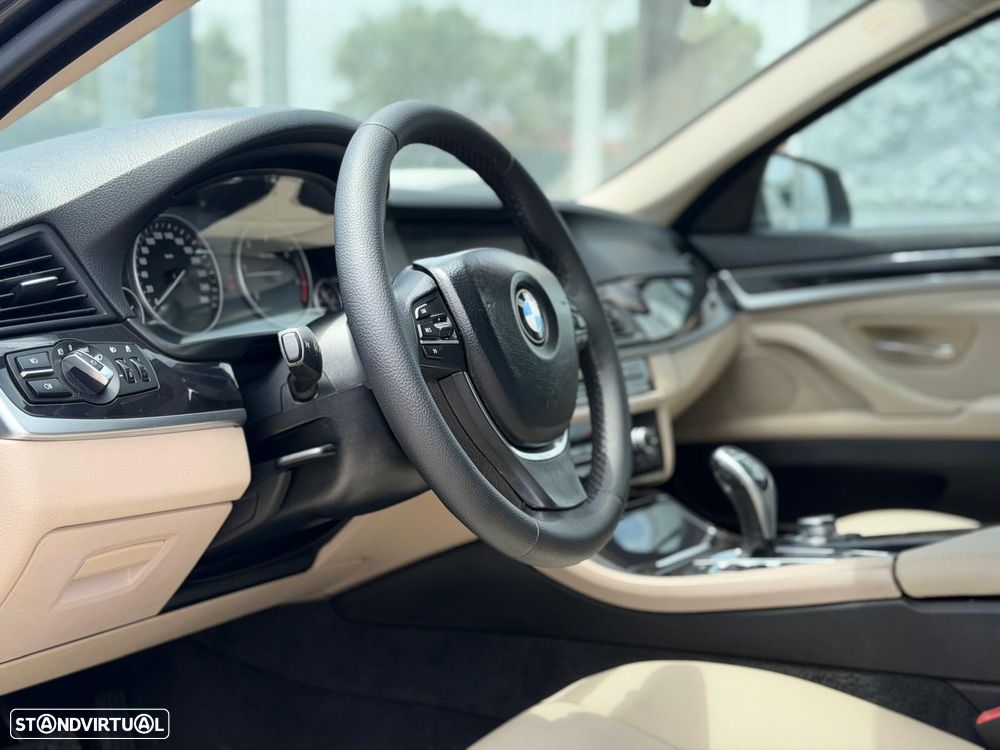 BMW 520 d Exclusive Auto 123g - 33