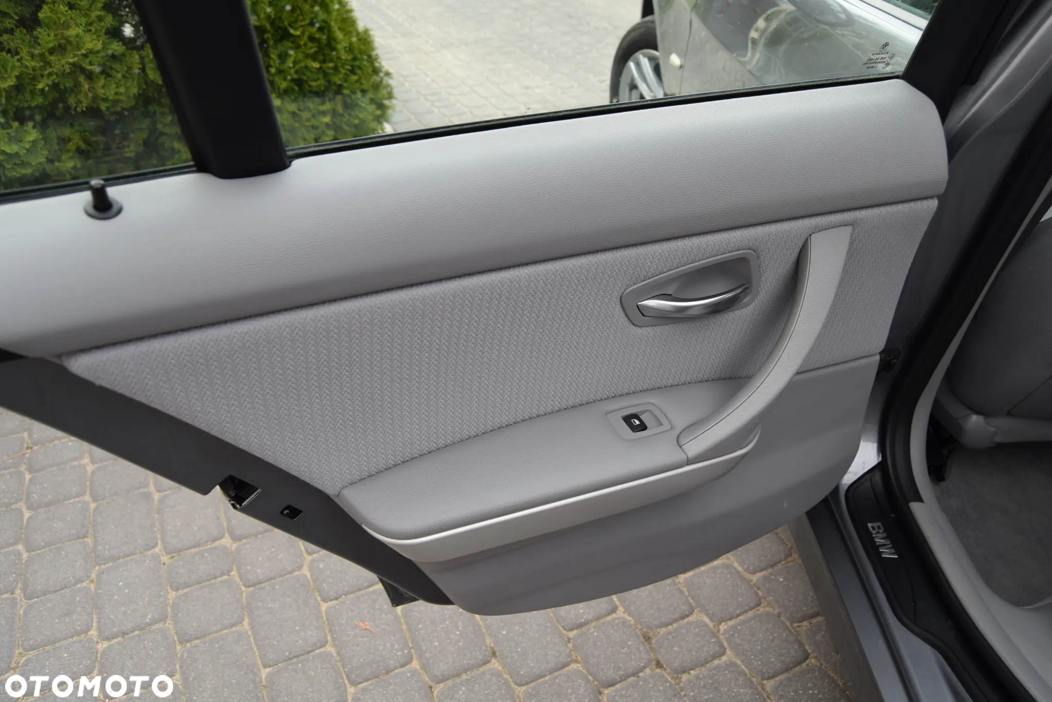 BMW Seria 3 320i - 17