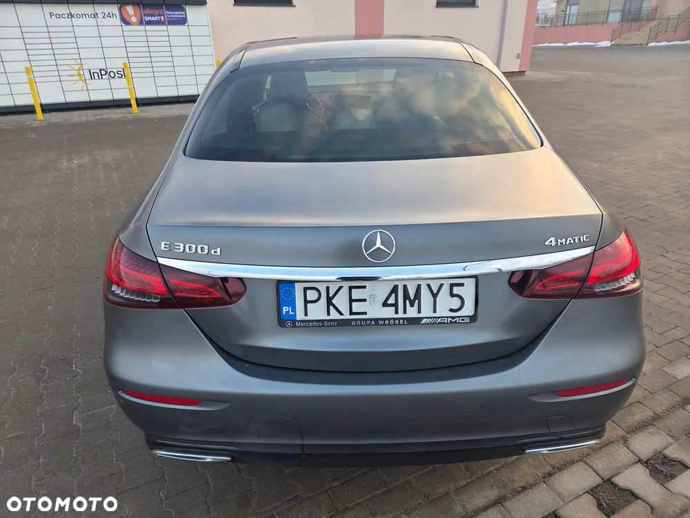 Mercedes-Benz Klasa E 300 d 4-Matic Exclusive - 14