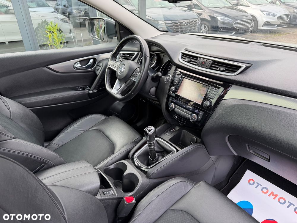 Nissan Qashqai 1.3 DIG-T Tekna - 25