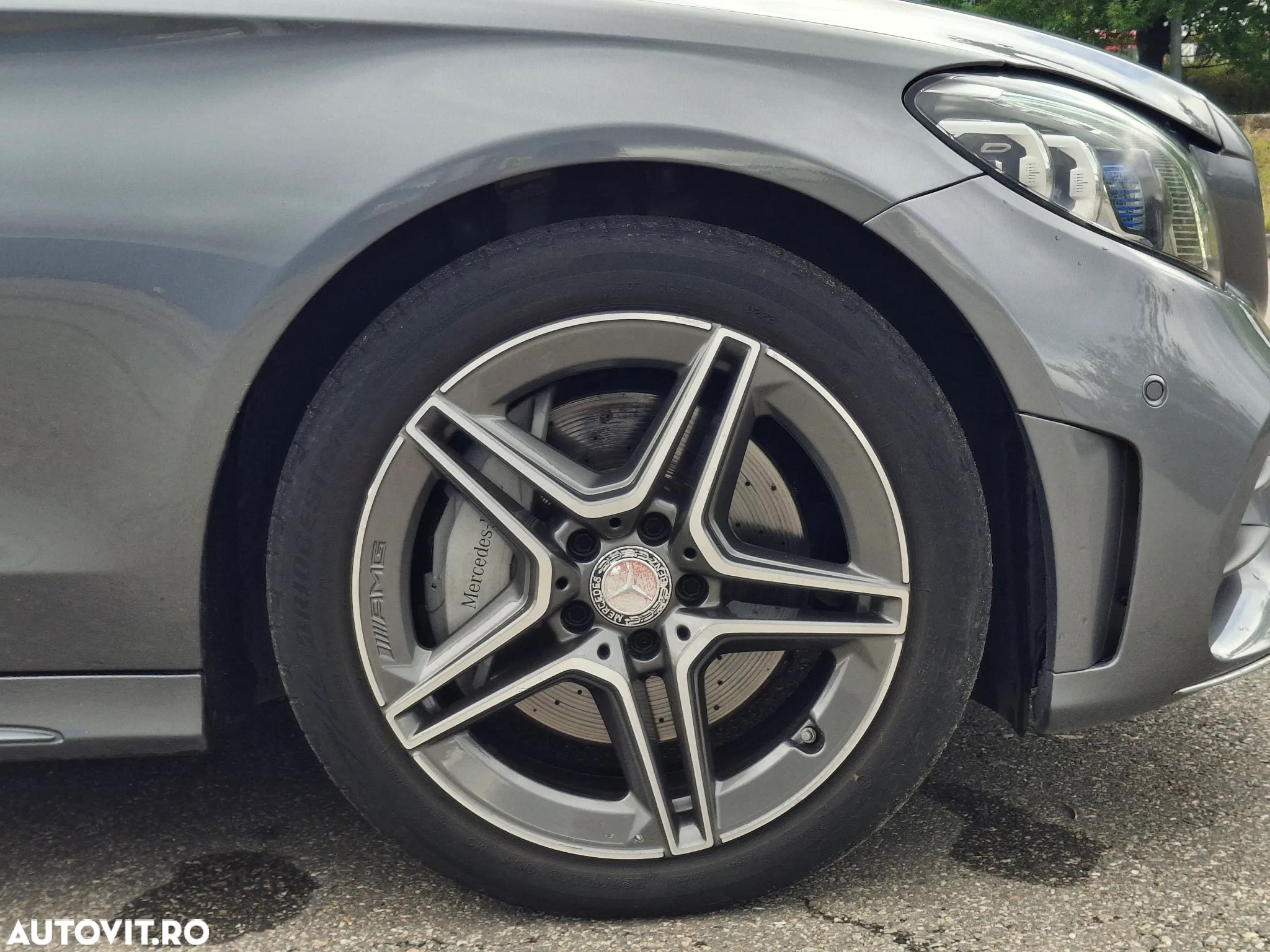 Mercedes-Benz C - 32