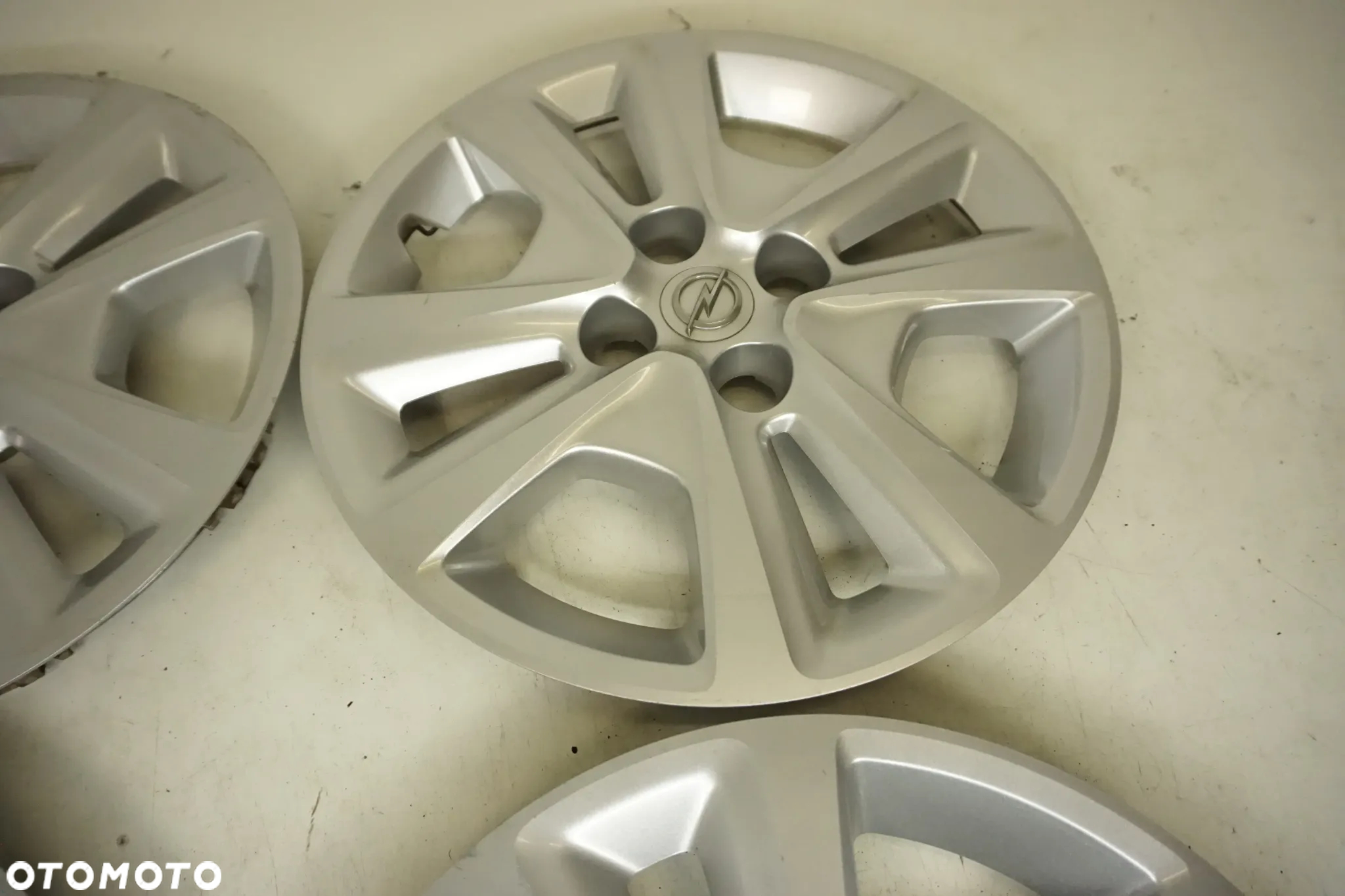 KOŁPAKI DEKLE 15 OPEL CORSA D E KARL STRUKTURALNE - 3